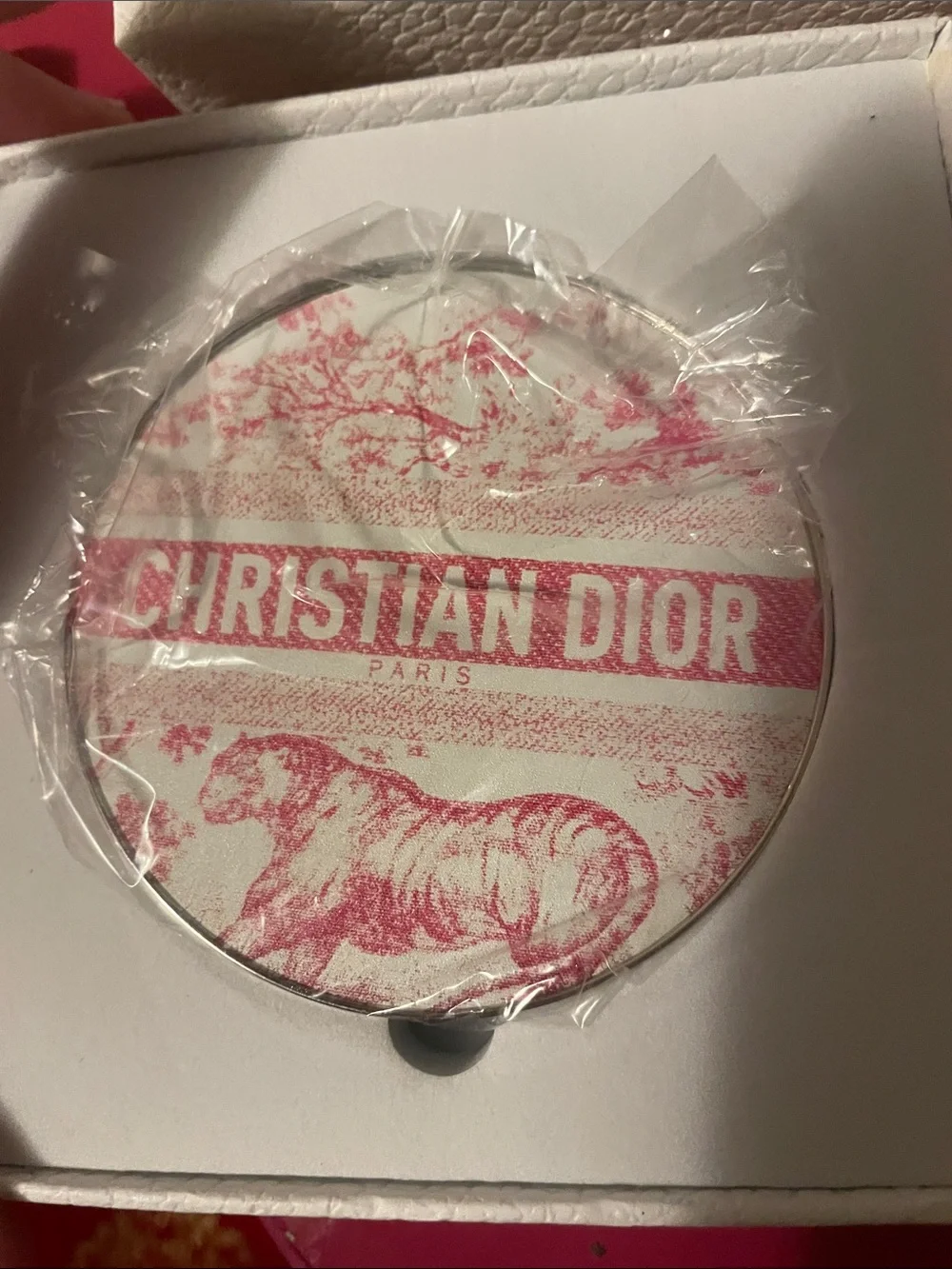 Dior Pink Toile Compact Mirror with Signature Logo - Picture 5 of 15